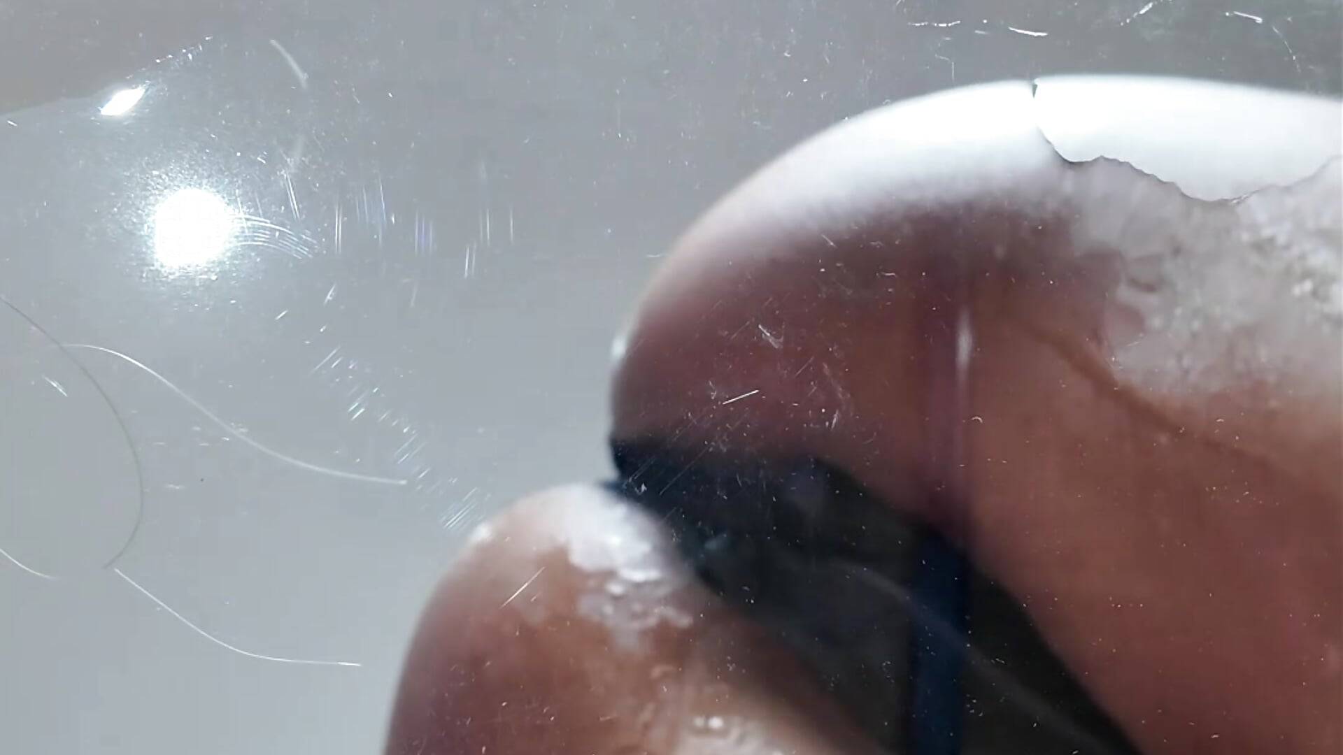 Transparent Chair Silk Foxy - video Silk_Foxy kameramallilta