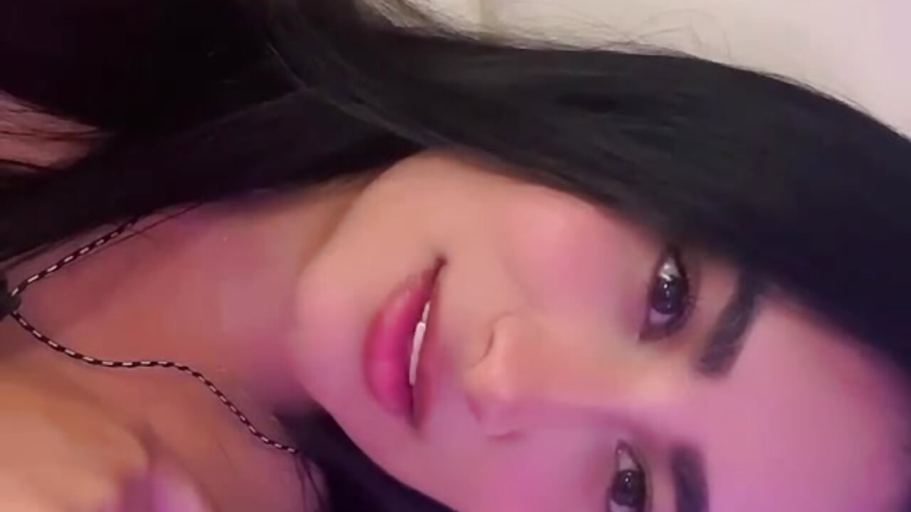 So Hot!! - ক্যাম মডেল KimDesirex-এর ভিডিও