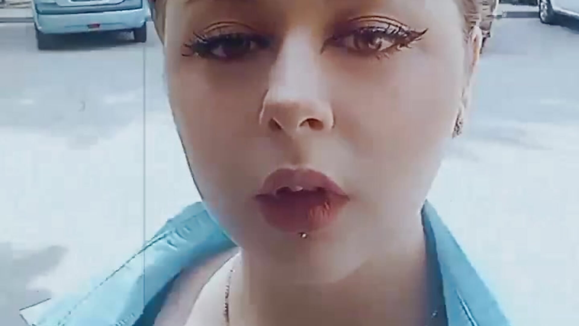Hello 👋 - vídeo de la modelo de cam Kira_mikki777