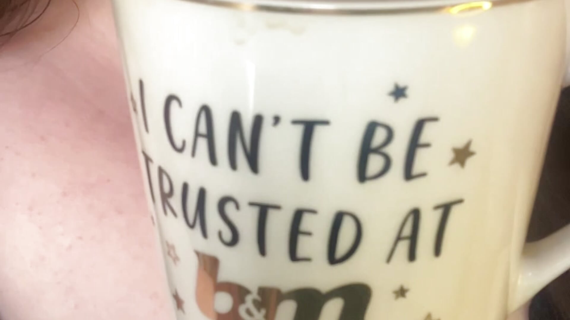 I need some cream for this coffee…😉 – video od webkamerové modelky BeatricksRose