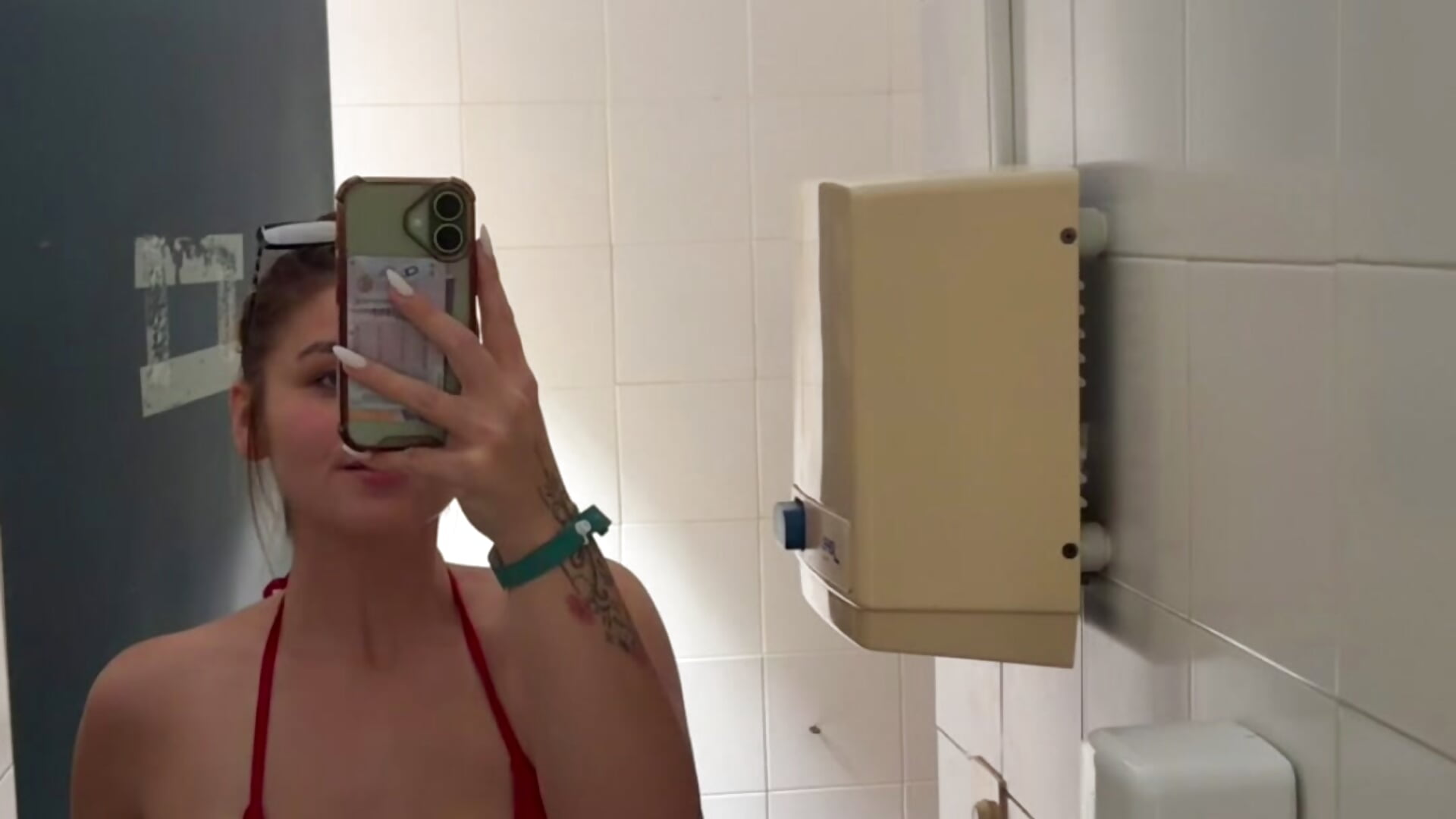 Hate swapping from this to a fleece 🥲👙 - video av xodanixo0
