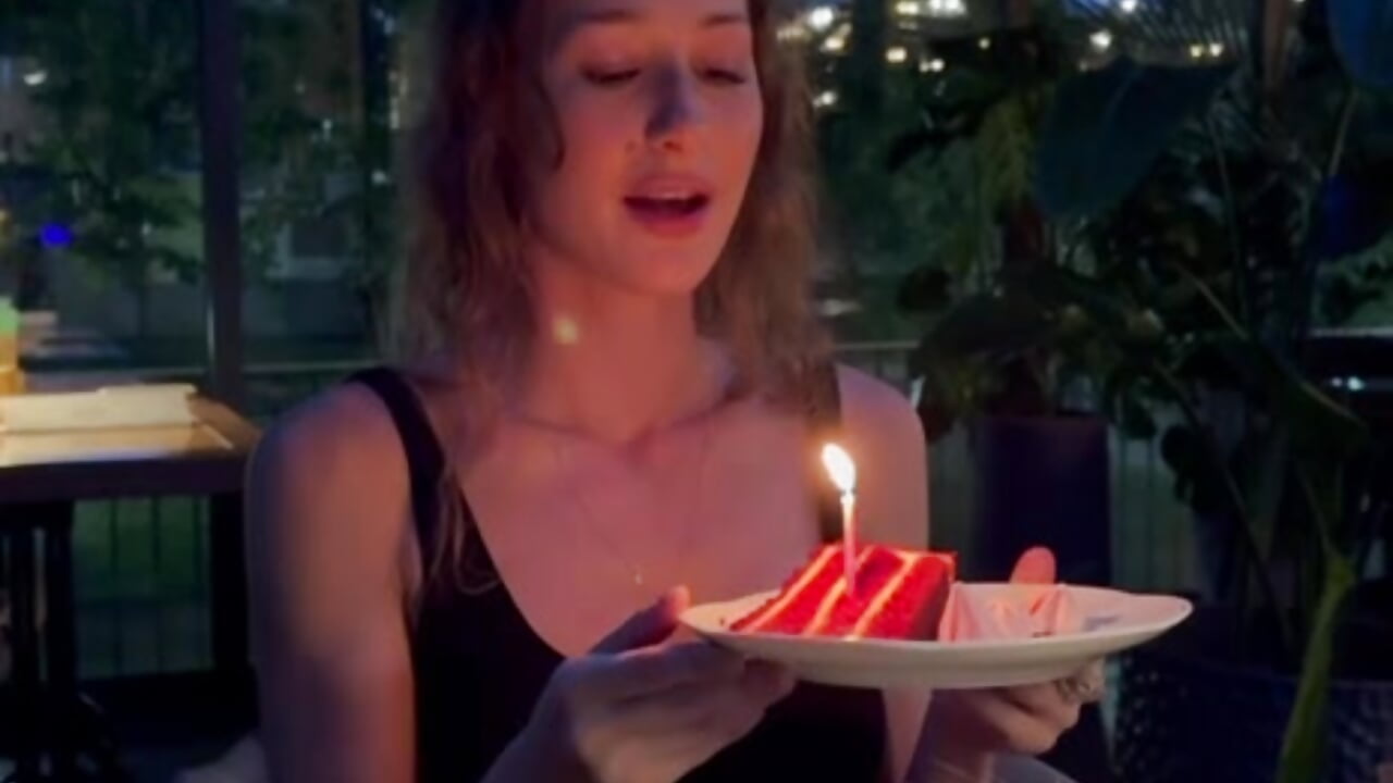 happy - video av Audrey_stonee cam model