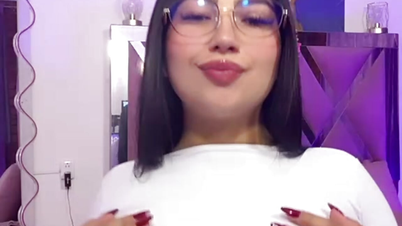 🫦 - video by THAMI_TAY cam model