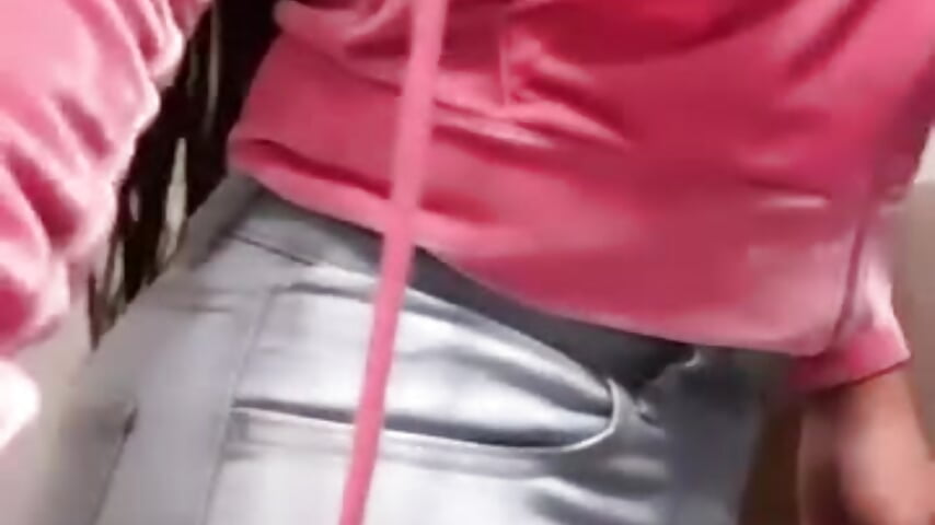 Body – video od webkamerové modelky sexykitt3nn