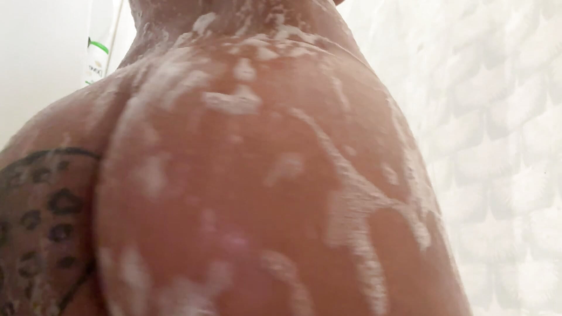Bubbles 🫧 – video od webkamerové modelky sexykitt3nn