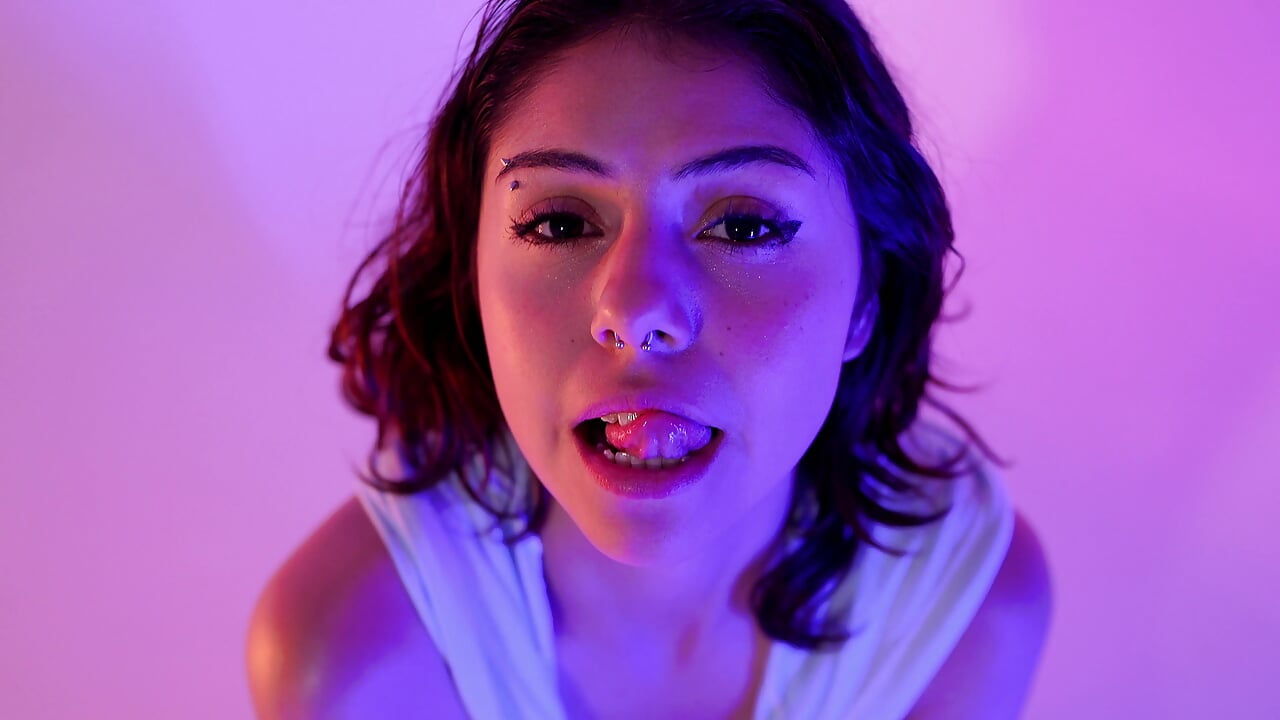 meet me and have fun with me - video by aleja_frox cam model