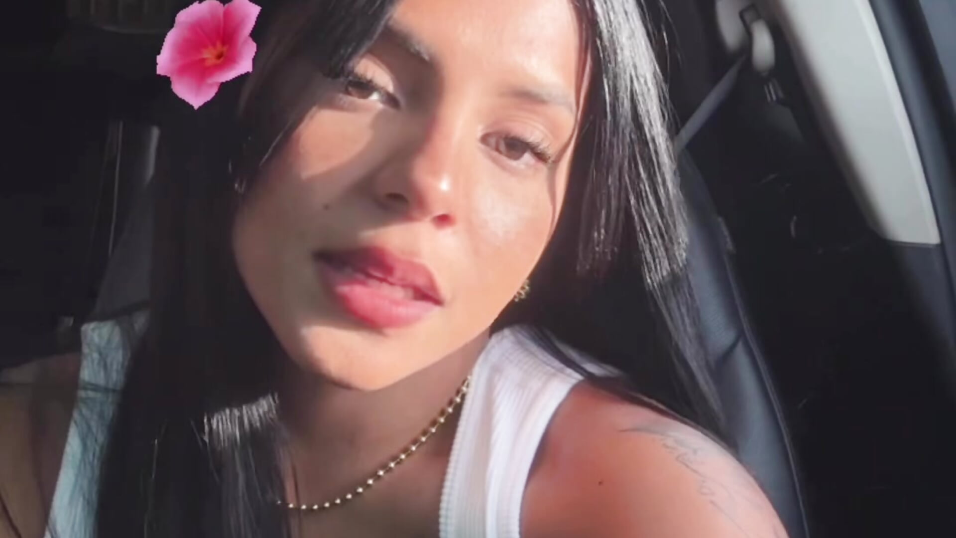 Me 🌸 - video by Sahamar