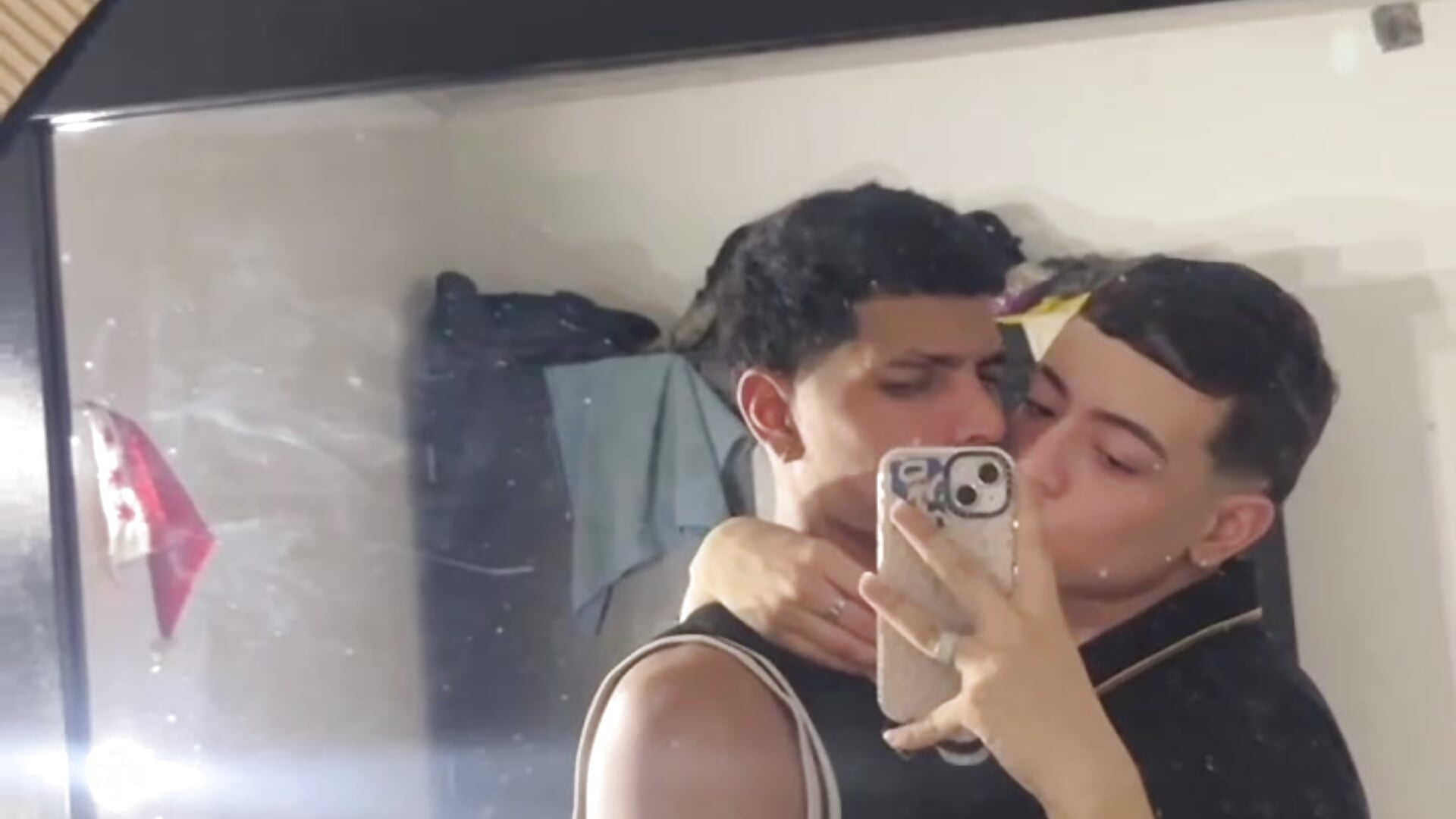 🥵 - vídeo de KevAndPears modelo de câmara