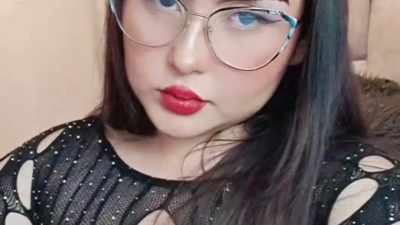 🫨🥵 - video by soysofia_