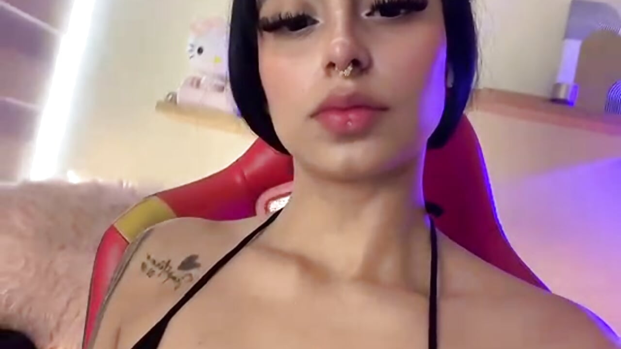 nice to meet you andrea - відео від вебкаммоделі andrelaa_