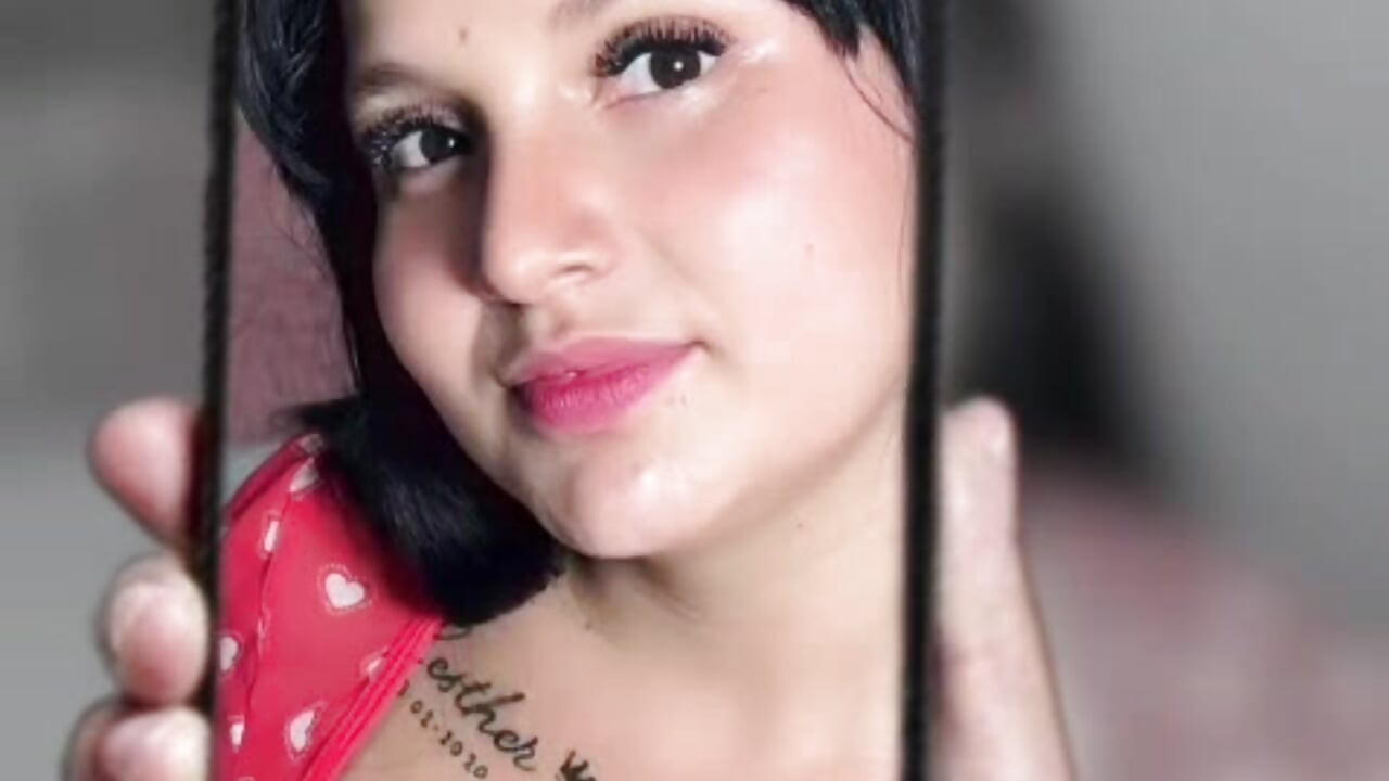 Hi, I´m Vicky🩷 - vídeo de la modelo de cam Victoria_Rivas_