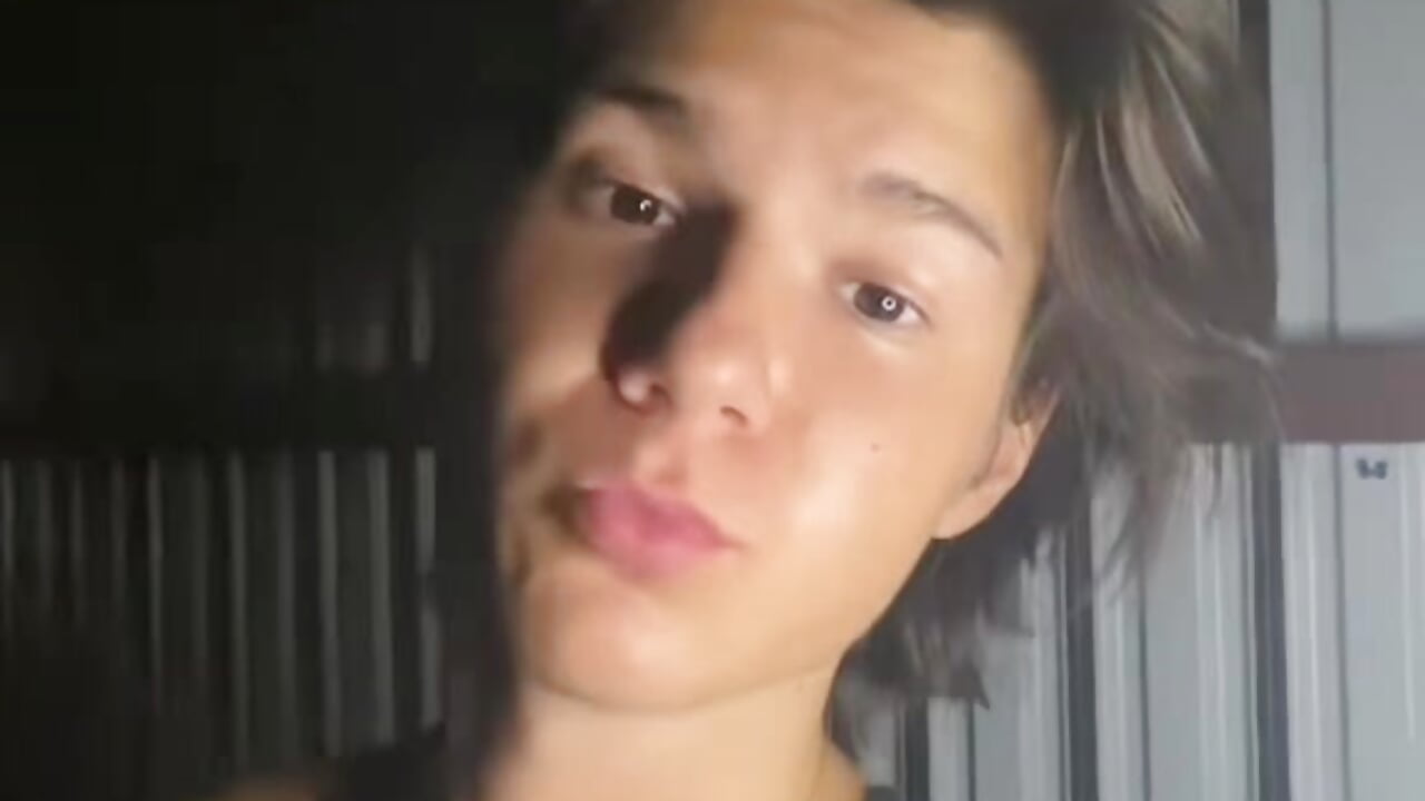 da7bd48f70f446679504662d84bfd139 - video by UFOStea2