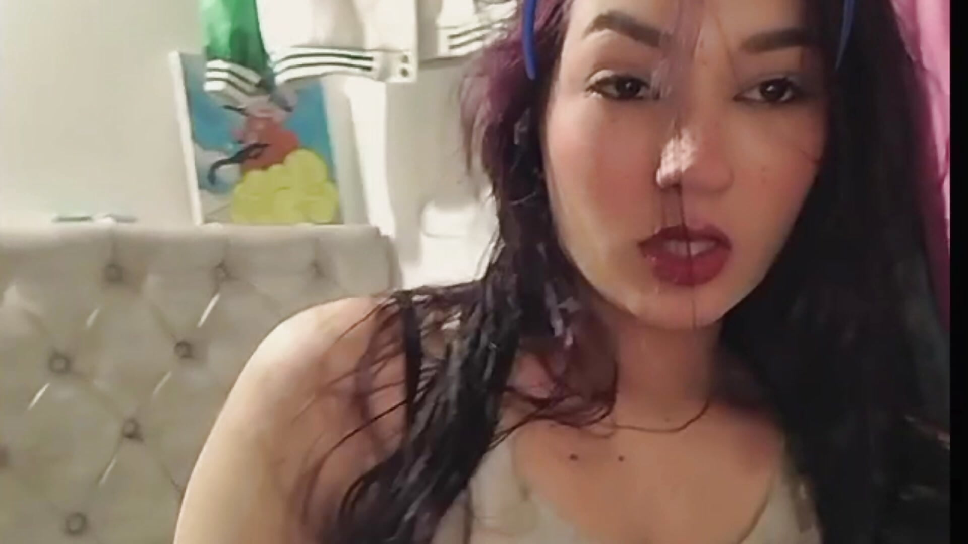 it's me - video by Lia_Cherry_7