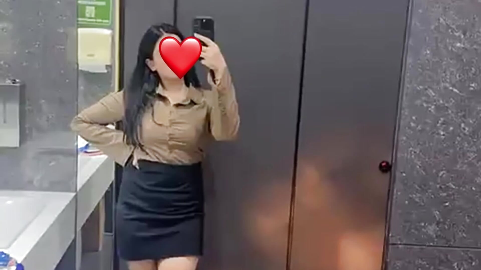 1788812870959860 - Video von Nidhi747 Cam-Model