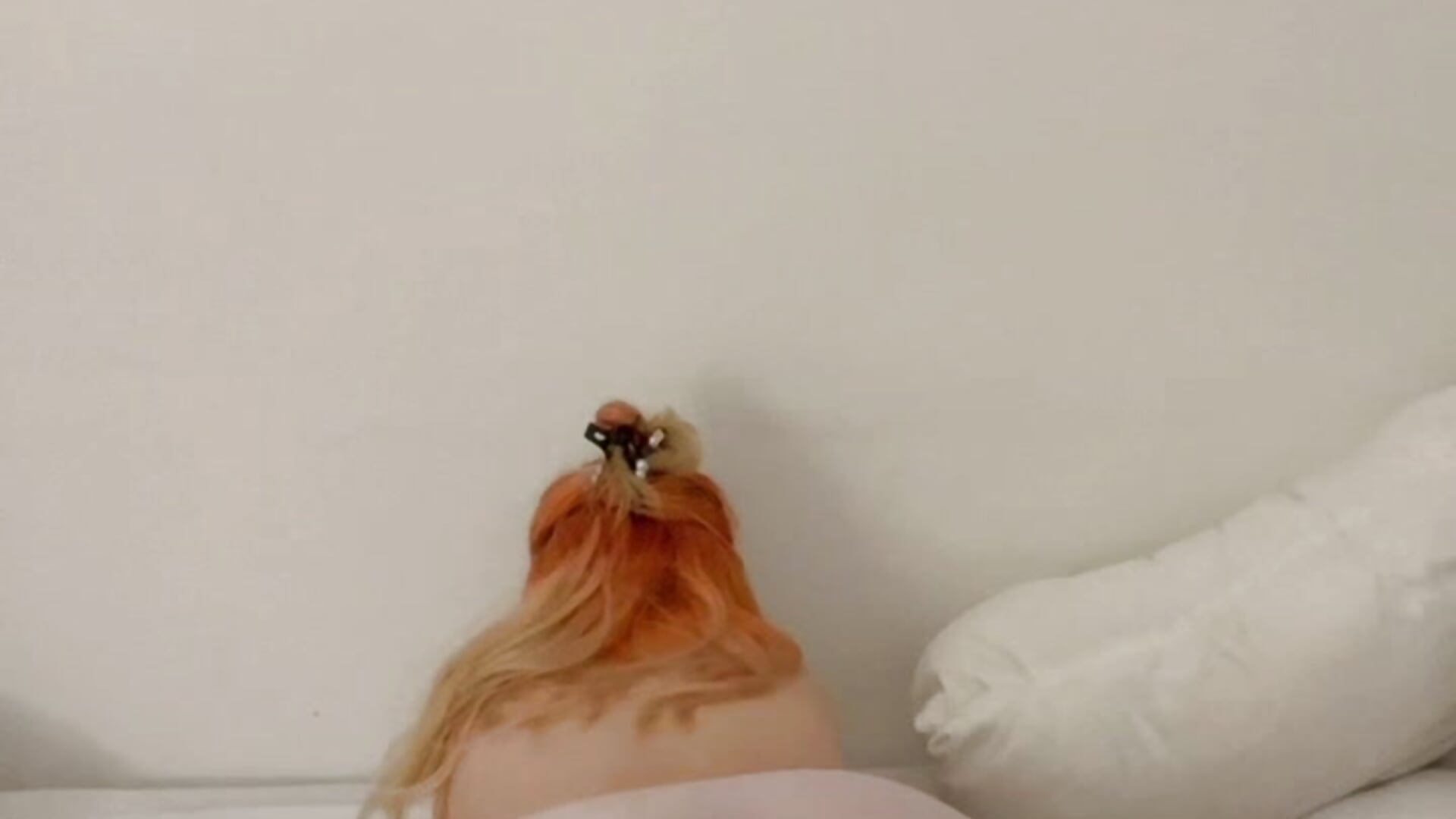 say hello to my booty - video by whitejelly