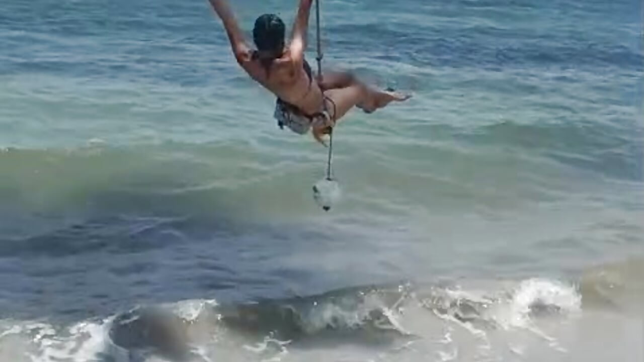 Beach🌴⛱️🏖️🐚👙 - video by velvet__G