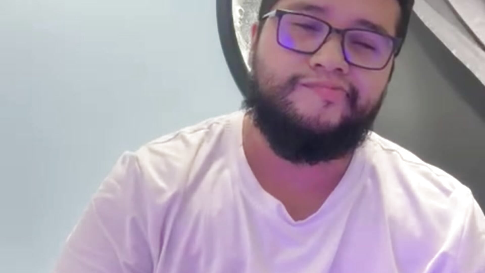 HEY GUYS - video by VINCEDMAGLIOO