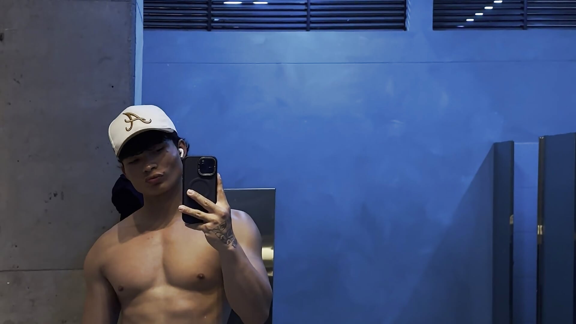 IMG_3592 – video af GoldenBoy_23 cam-model