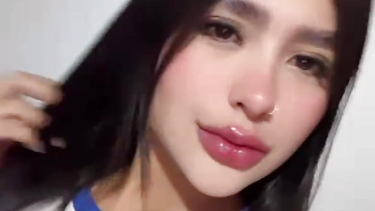 Gorgeous - video by Scarlett_danss cam model