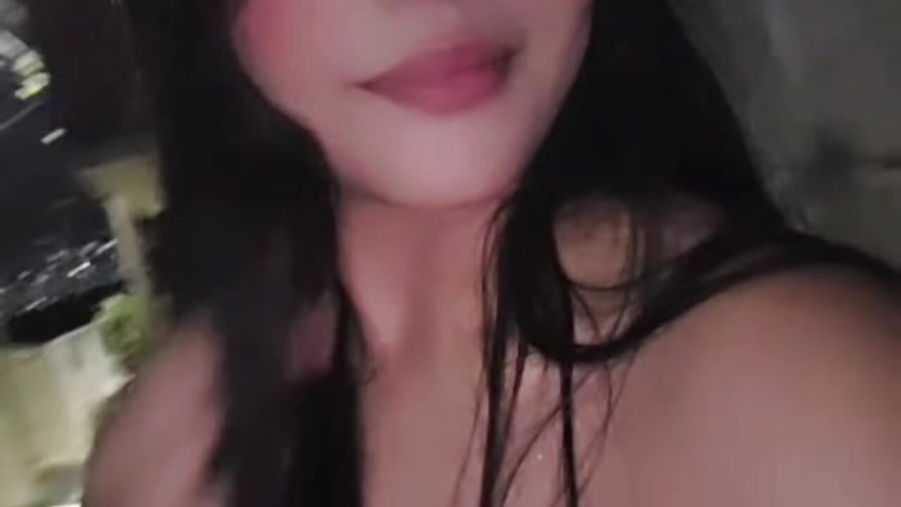 PRETTY - vidéo du modèle de showcams blair_rouxxx