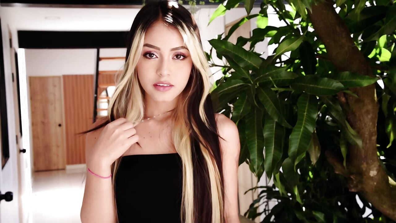 your sweet girl - video by auroraa_velvet cam model