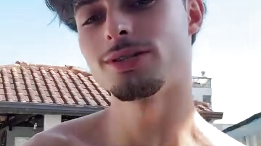 😏🥵 - video by faellDias