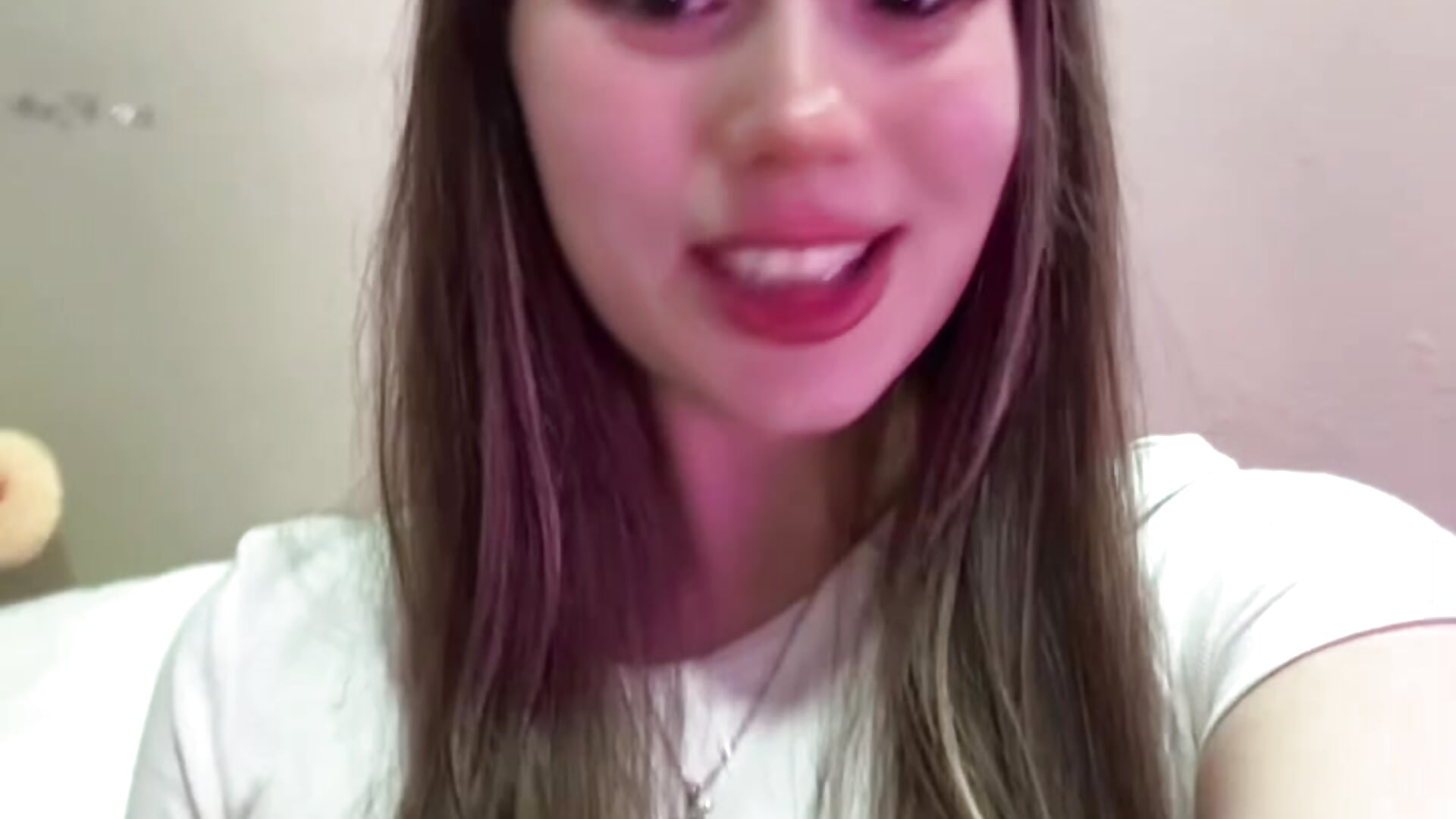 Tengo novio? 🙊 - video by SofiaEstrella