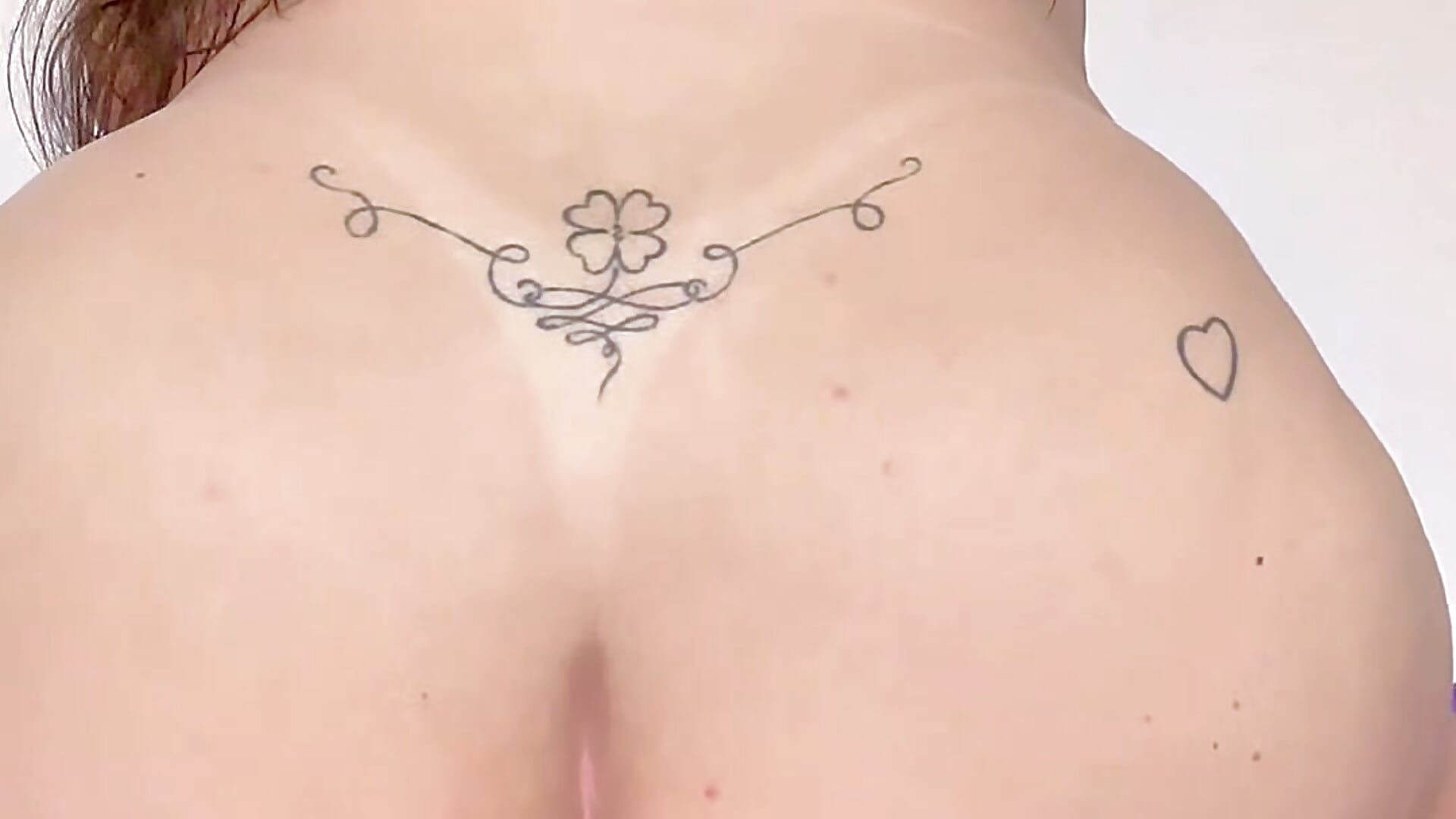 Arrombou meu bucetao e ainda me fez molhar tudo esse brinquedao - video by Drikicy cam model