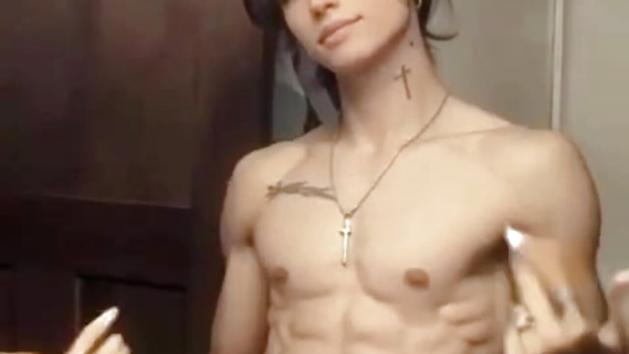 Трендове відео  7982 вебкаммоделі loverboy02142