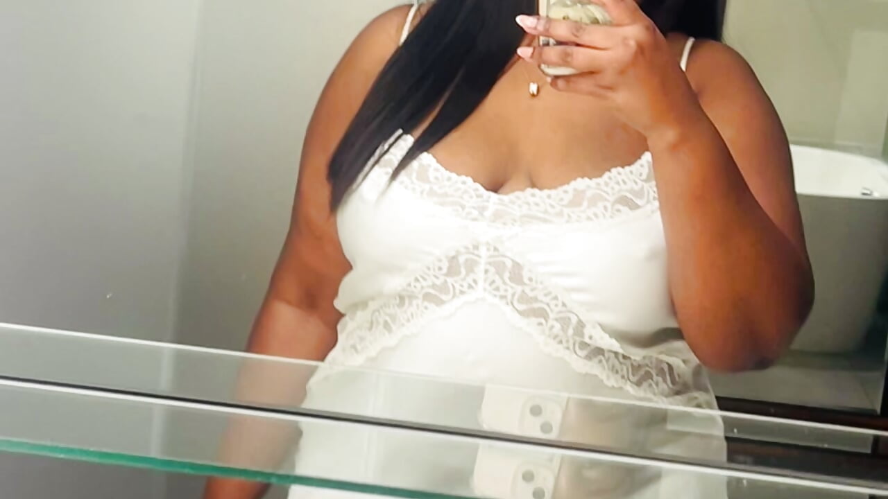 LACE DRESS - ThickLeyonceeXXX adlı kamera modelinin videosu