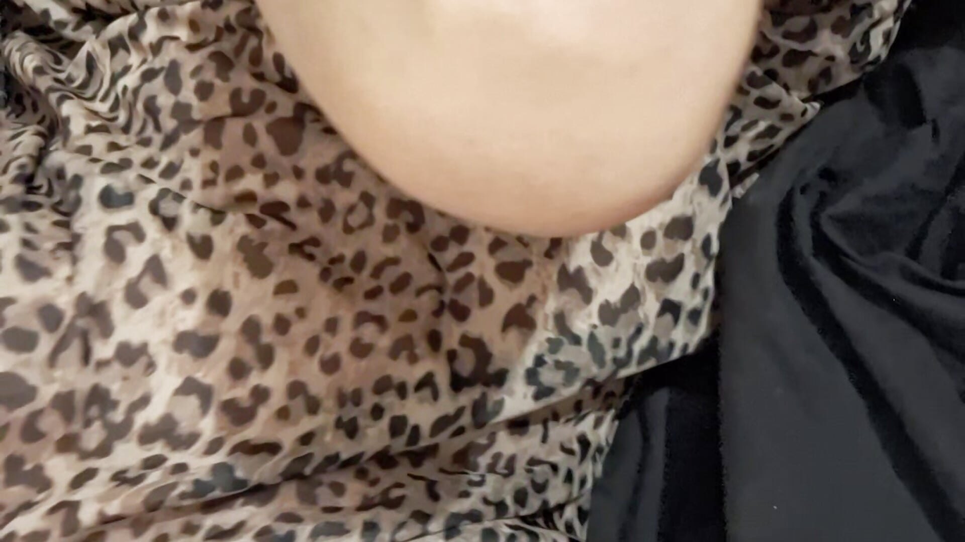1000050896 - clip cu AllexaLi model videochat