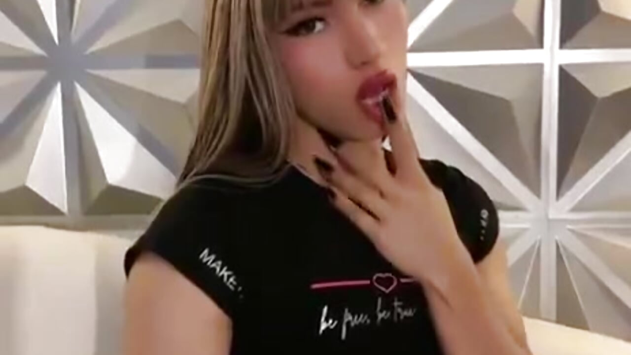 Call the police... im on fireee🔥🥵😘 - video by Elodie_hot_