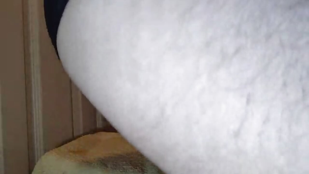 Daddy bouncing his fat ass in black panties! Bet you wish I'd bounce on you like that, don't you? - PhilthyPanties 캠 모델의 동영상