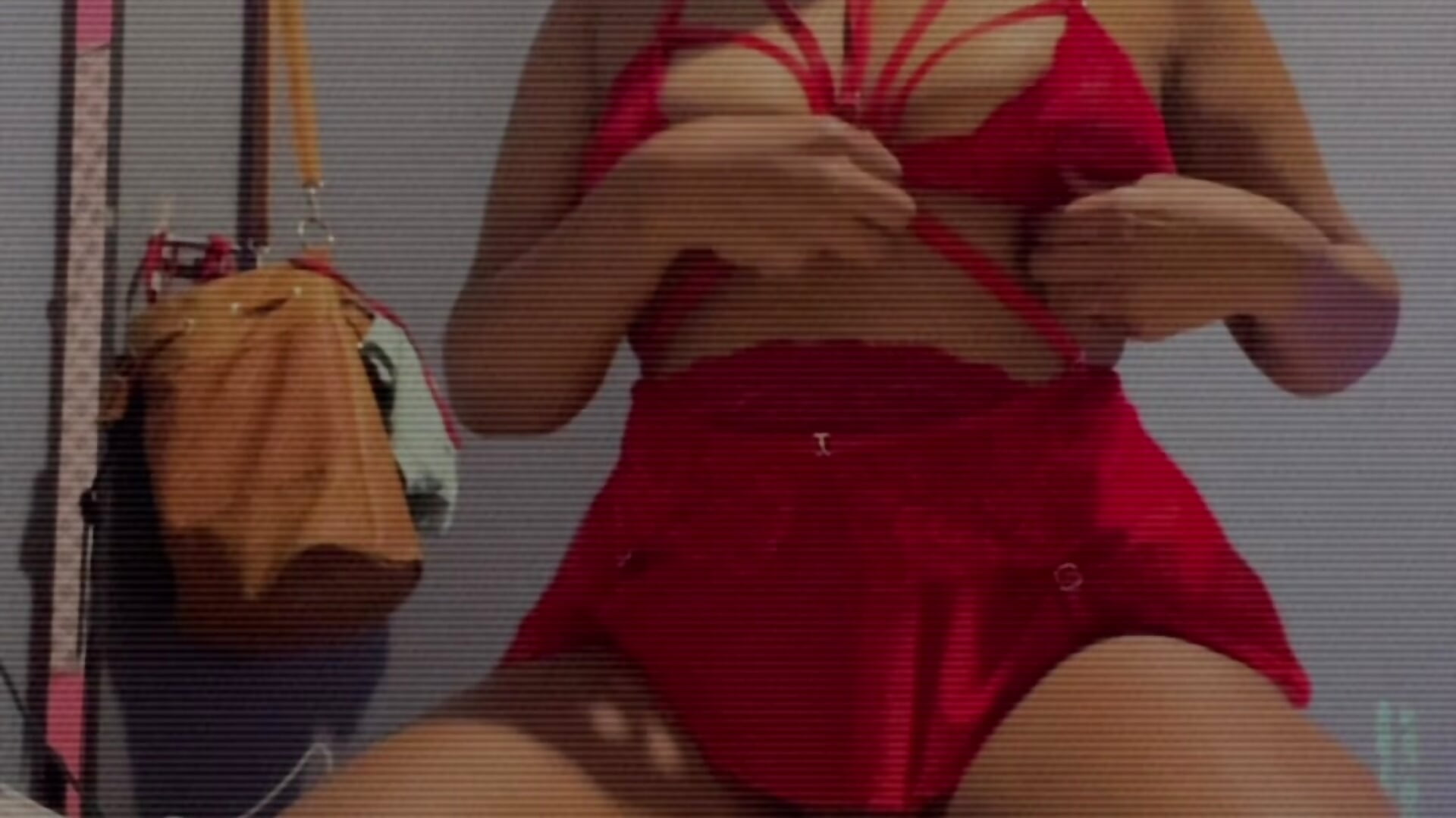 Brincando com a linguinha - video by morochamolocha cam model