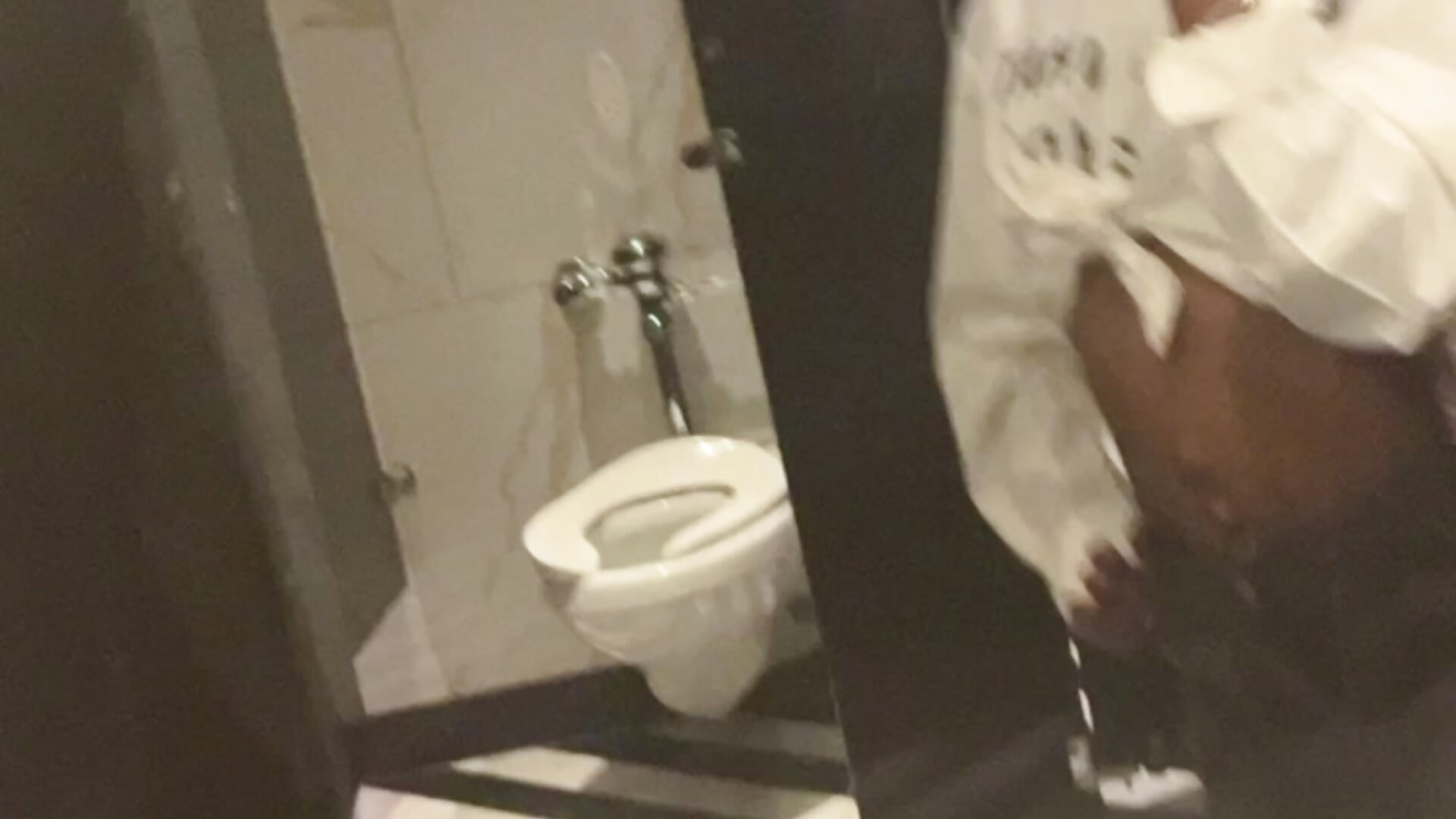 1FB71C1E-EE0B-43CB-8F40-7D4FAF2D2B94 - video di SlimmGoodiee modella di cam