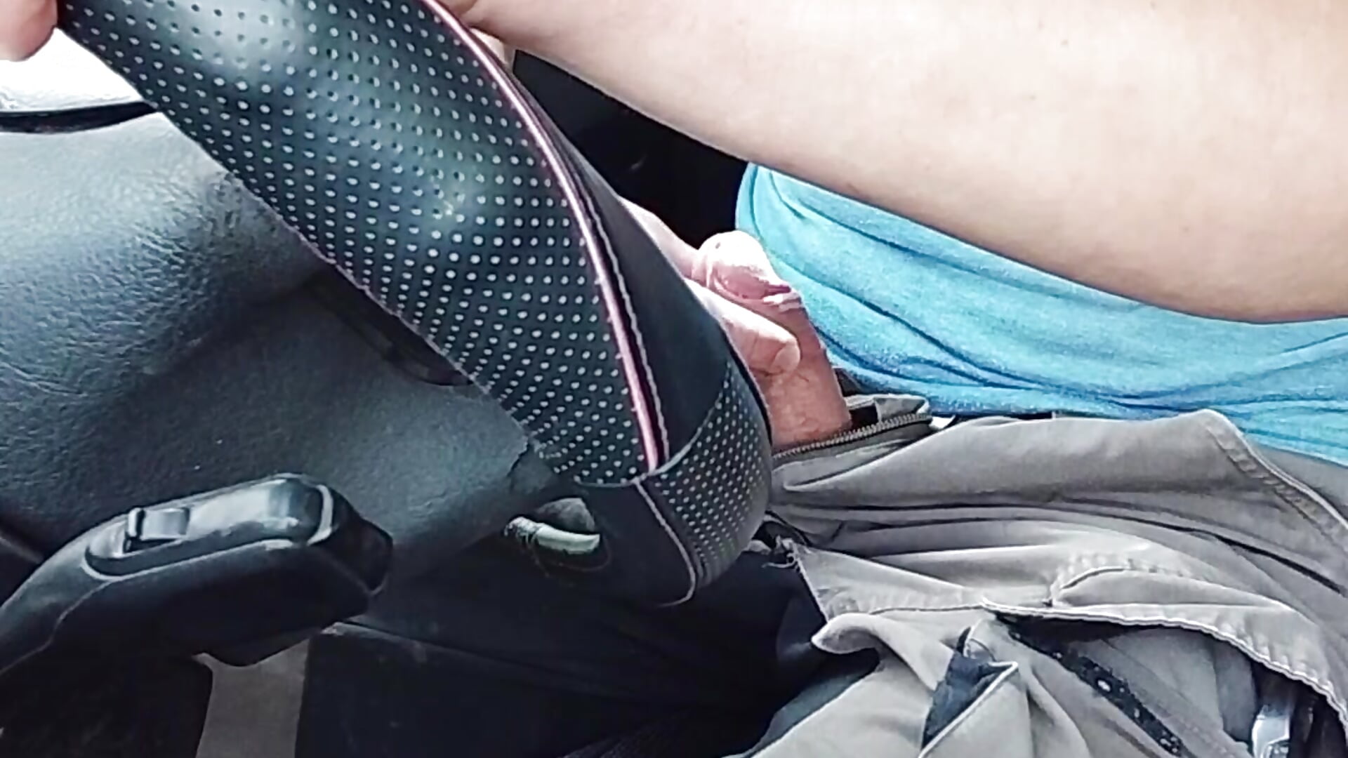 In a car – video modela na kameri Prom1985