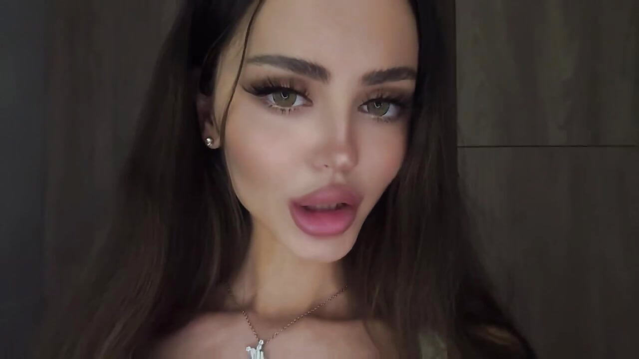 ˆ-ˆ - video oleh MiaVey