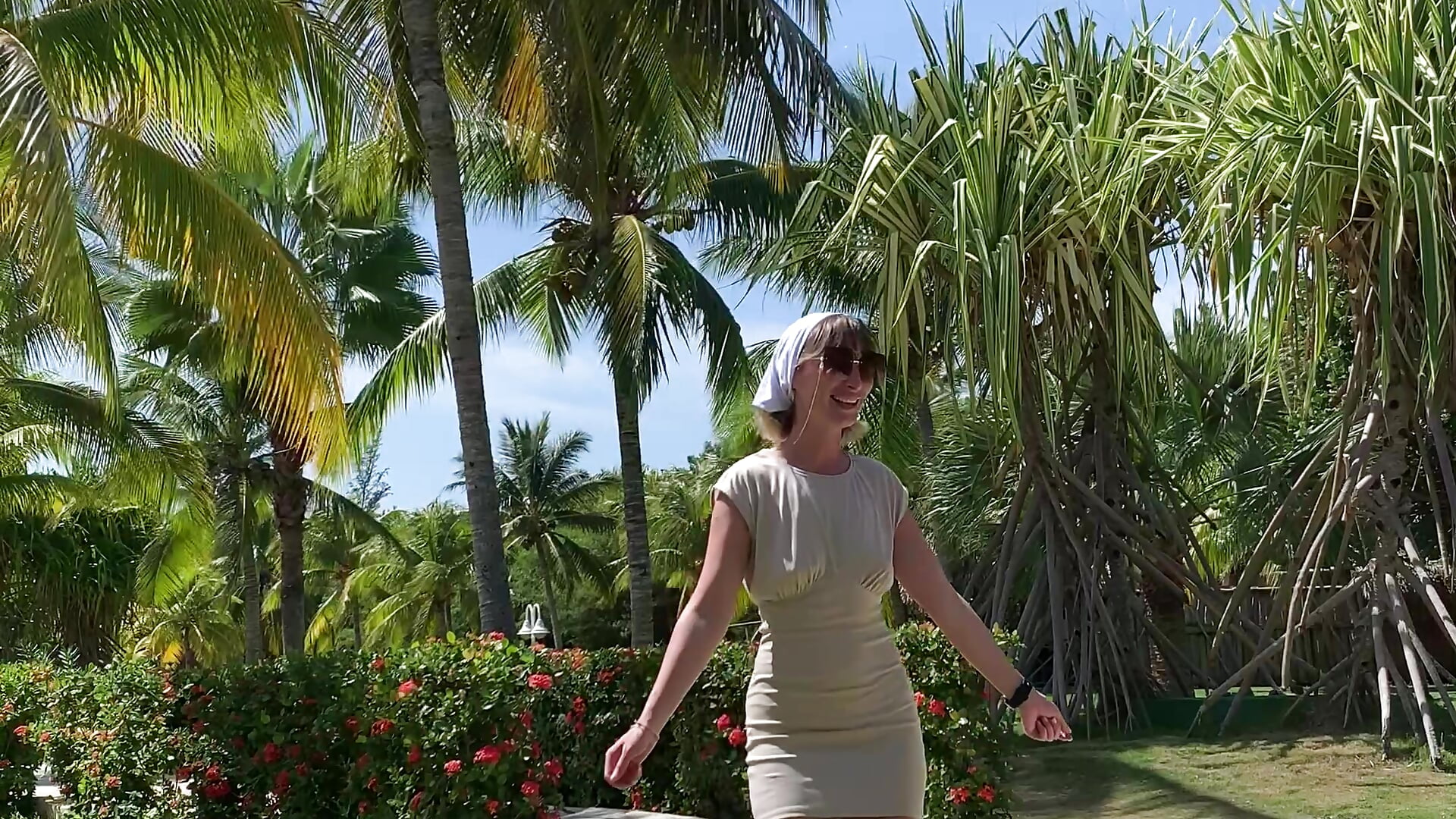 When you're happy, dance😘 - Video von SolLina Cam-Model