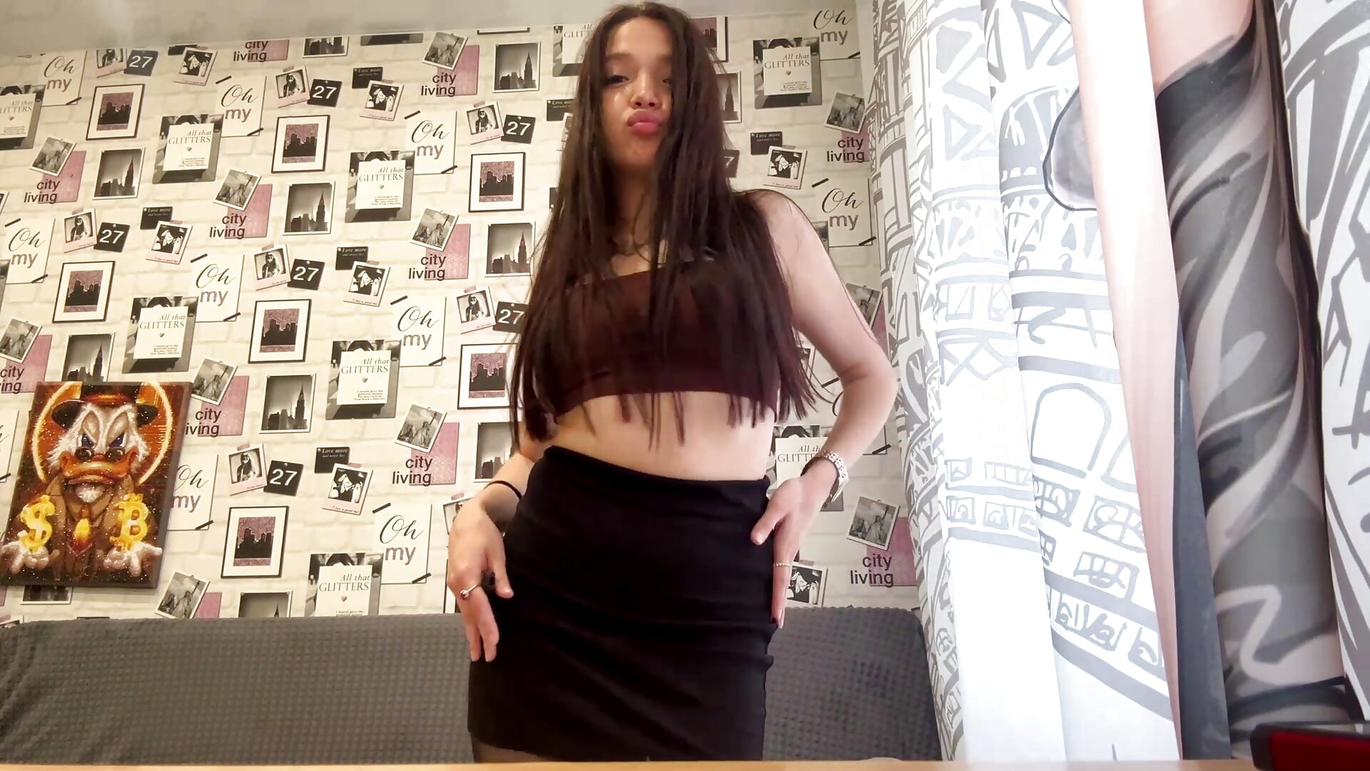 shine - YaelKonwinski adlı kamera modelinin videosu