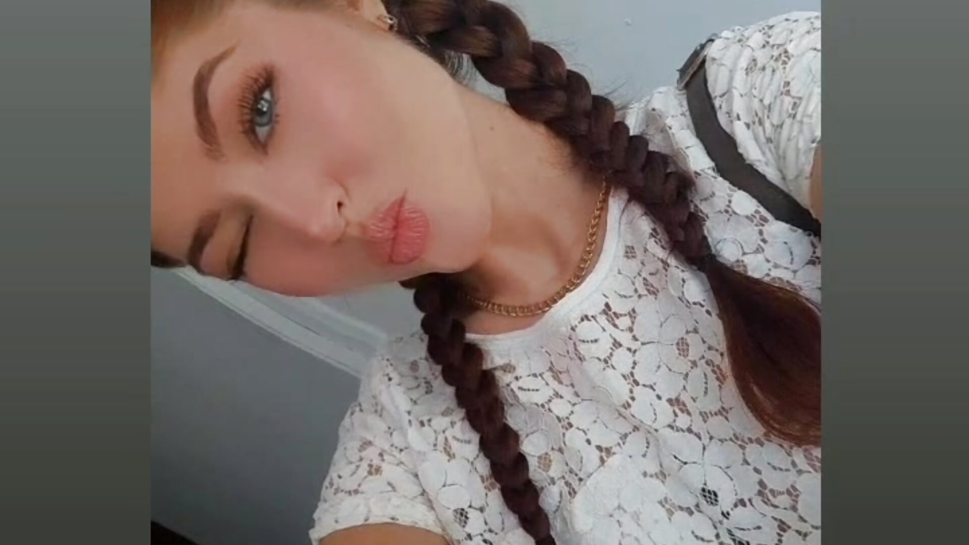 Kiss💕– DeliciousFox kameramodell videója