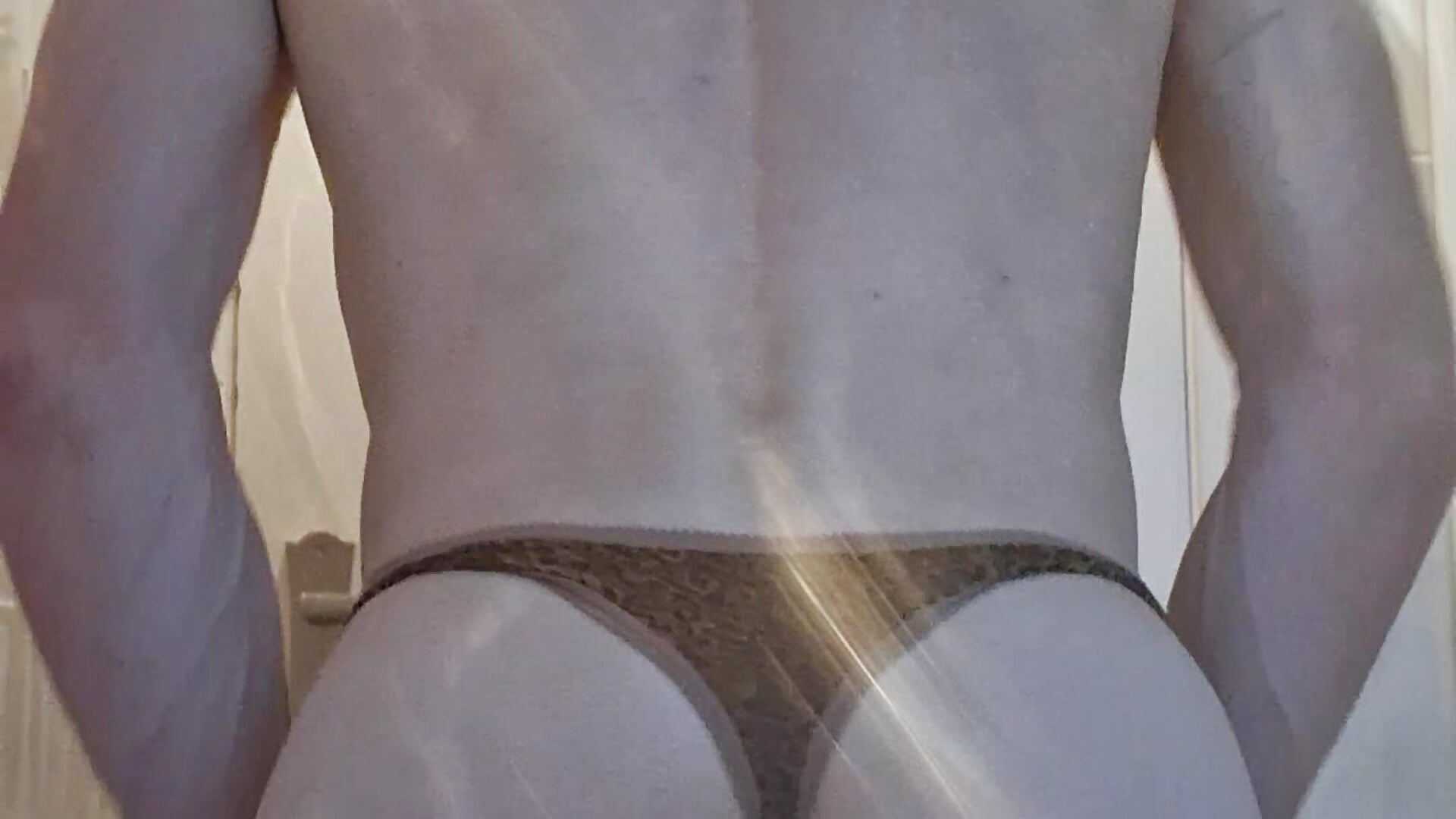 Shake that ass – video modela na kameri Kokiannolove