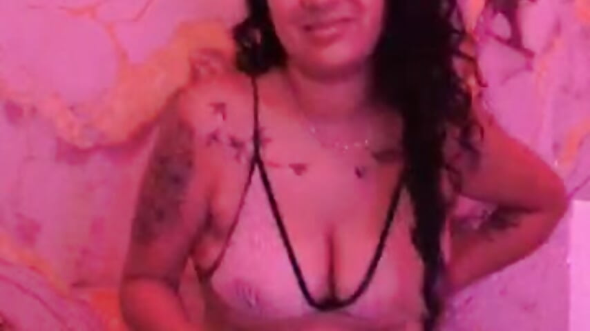 81056430332__7622CB9A-7F4A-4E18-B40E-3FCFE97D4A29 - video oleh model kamera Angelcilo