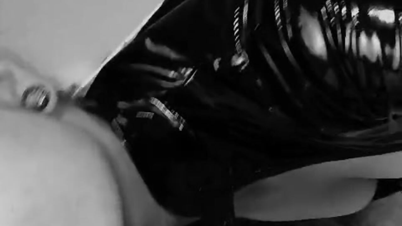 A special show can you handle it?🖤 - video by Miss_Ishtar_ cam model