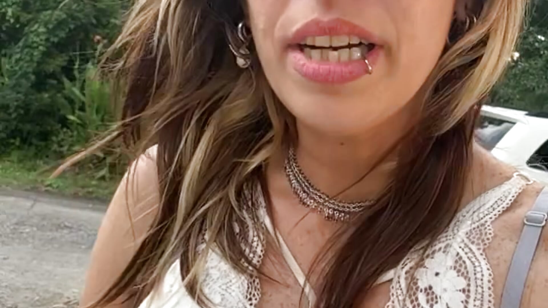 D4C89810-9CB0-4A39-A93E-3F70BCE8B344 – video af RiotXOXO cam-model