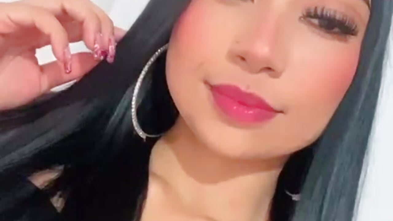so cutee <3 - video di chanell_ec modella di cam
