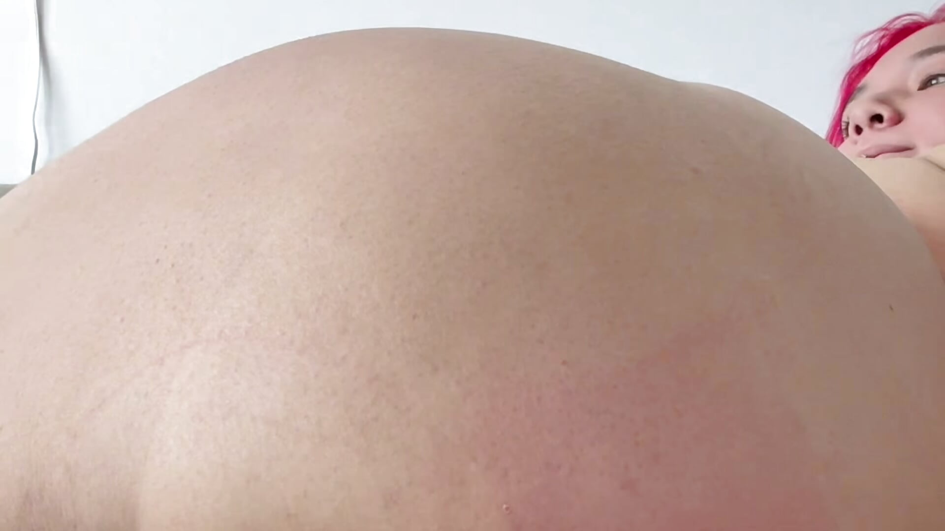 ASS BROKEN WITH BIG DILDO