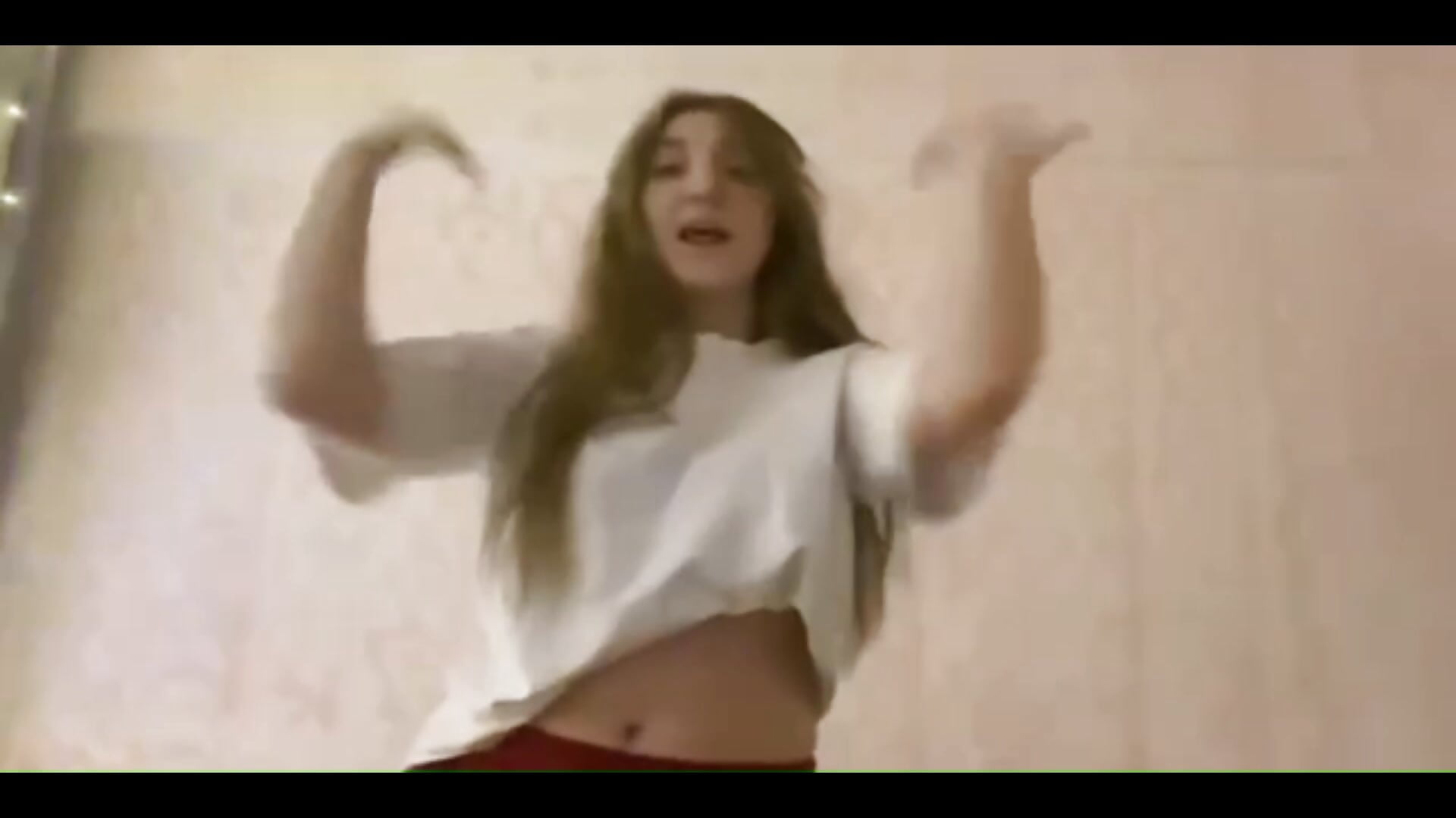 😁 – video od webkamerové modelky TynishaShute