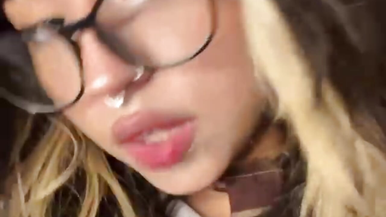 sweet girl - vídeo de la modelo de cam MiaCute11