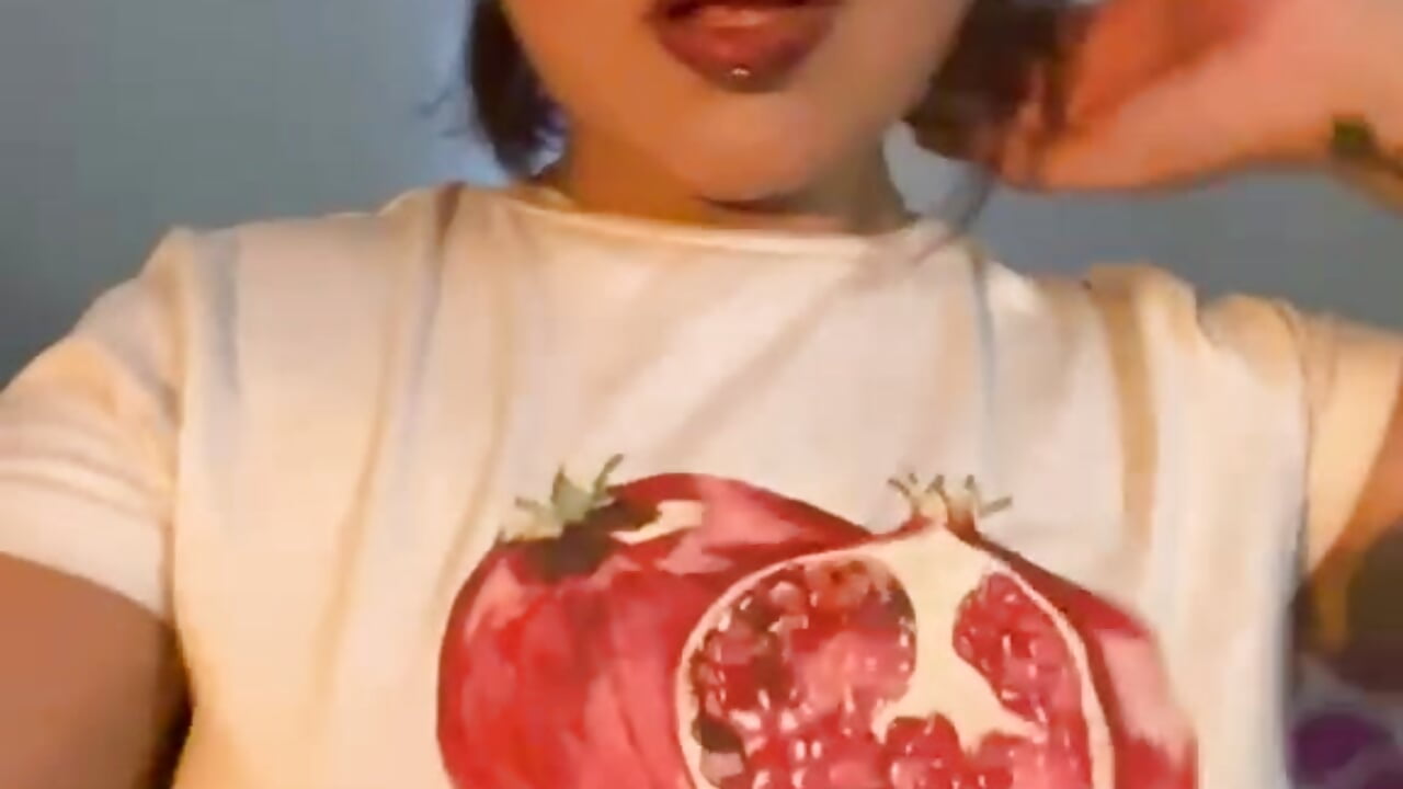 boobs jump - vídeo de la modelo de cam MiaCute11