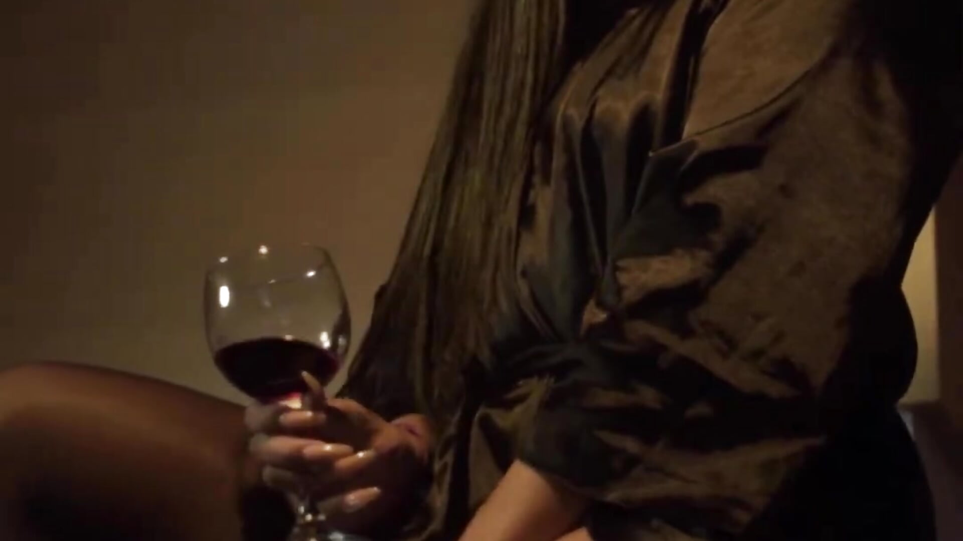 ❤️‍🔥🍷 - video by MiaFloydd cam model